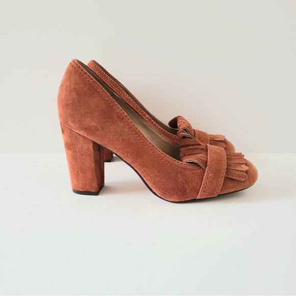 NWOT Steven by Steve Madden Jade Wing Tip Suede Pumps - Picture 3 of 9